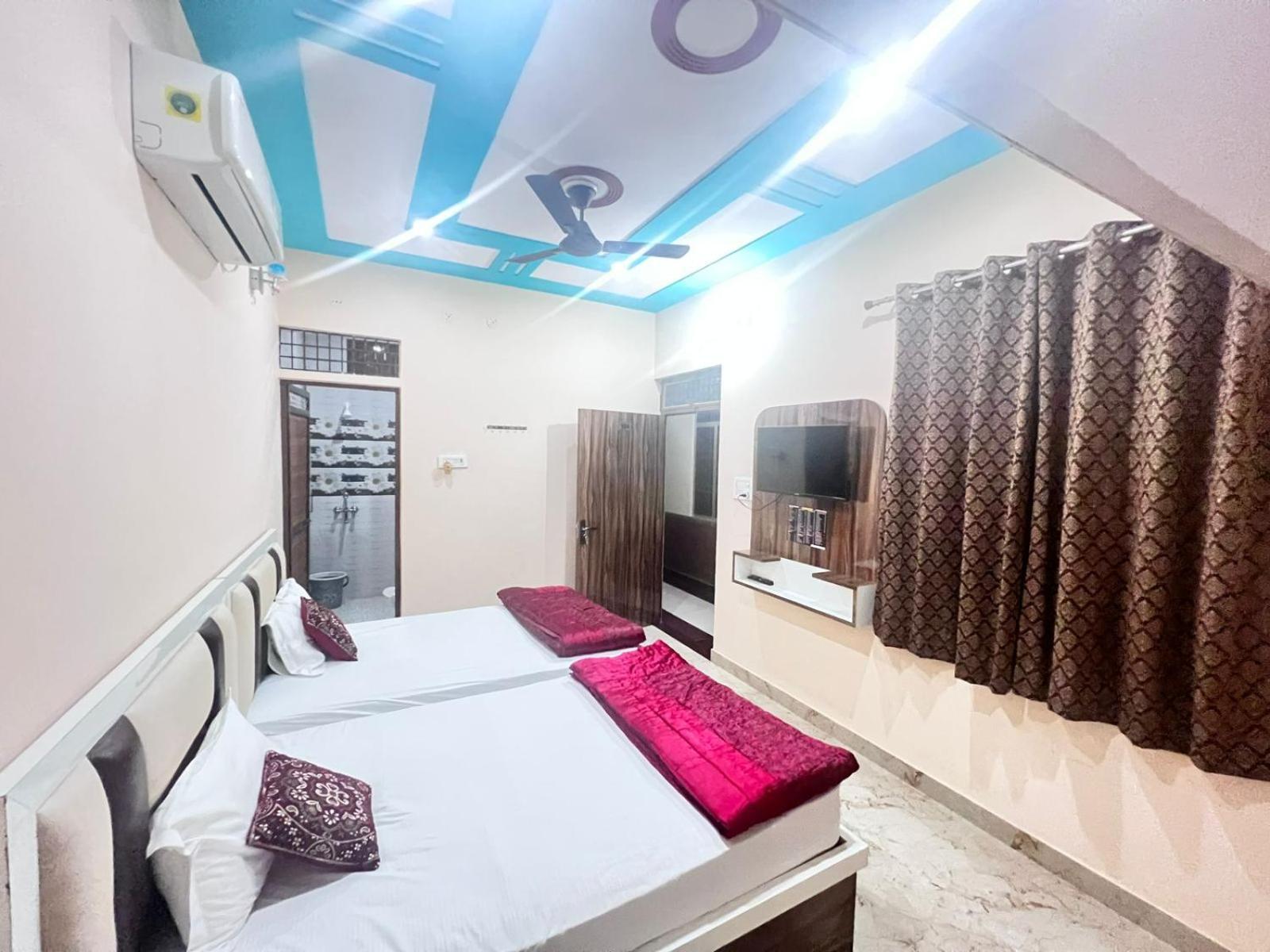 The Orchid Villa Homestay - Walkable Distance From Taj Mahal Agra  Exterior photo