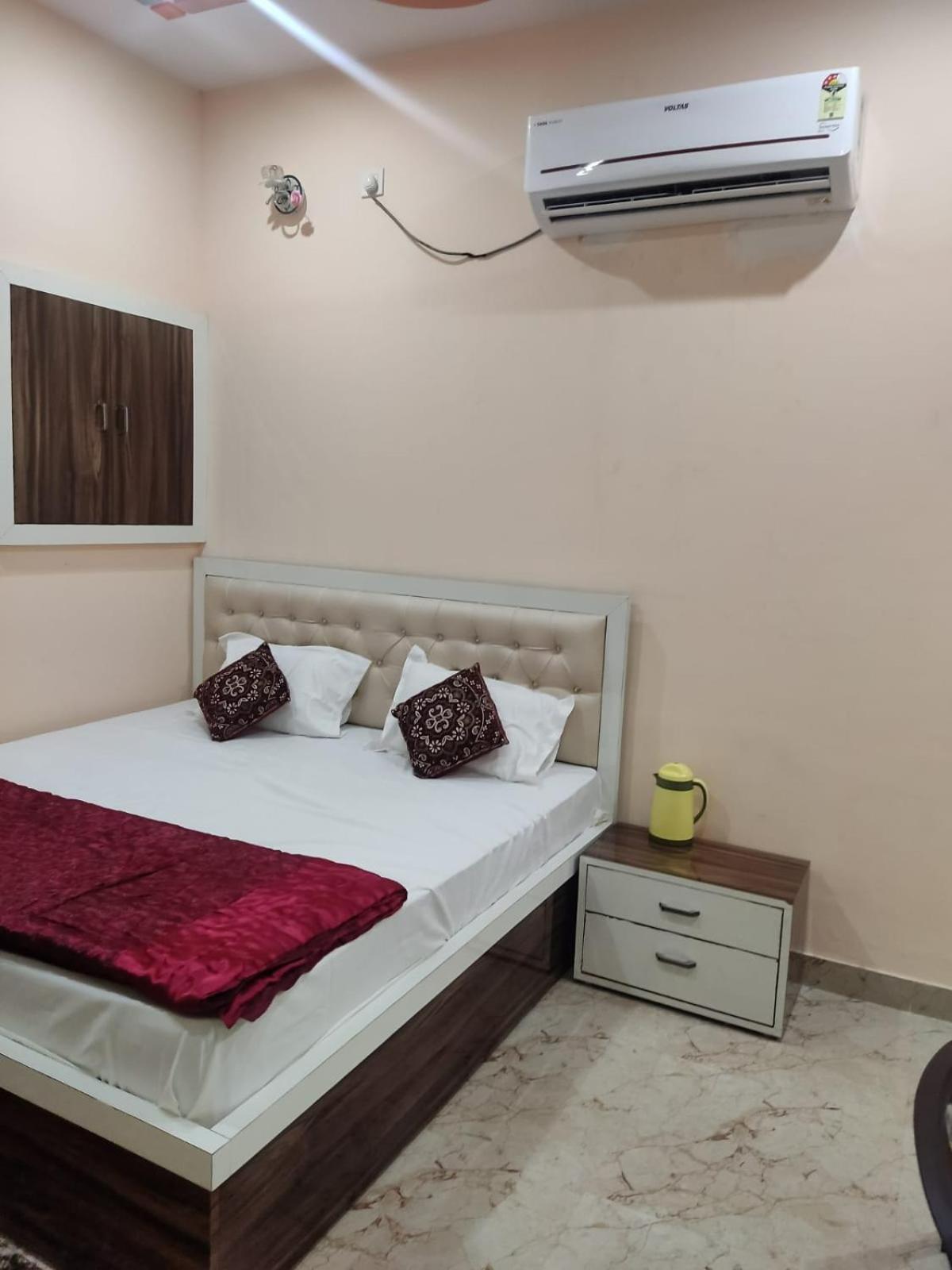 The Orchid Villa Homestay - Walkable Distance From Taj Mahal Agra  Exterior photo