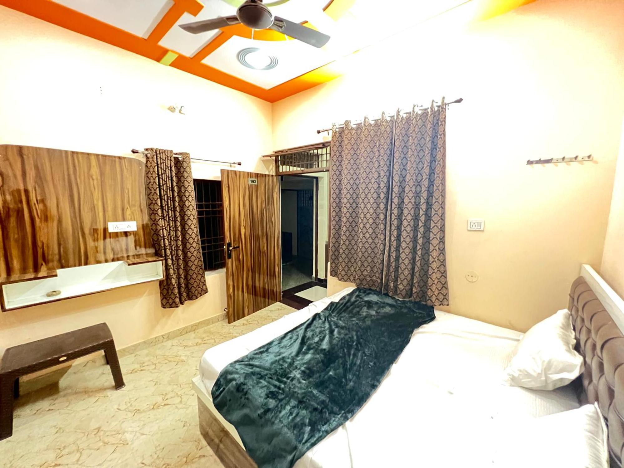 The Orchid Villa Homestay - Walkable Distance From Taj Mahal Agra  Exterior photo
